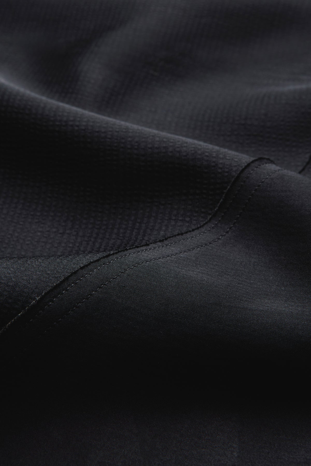 Jupe Kelya - Noir Satin de Viscose à Godets - Soeur