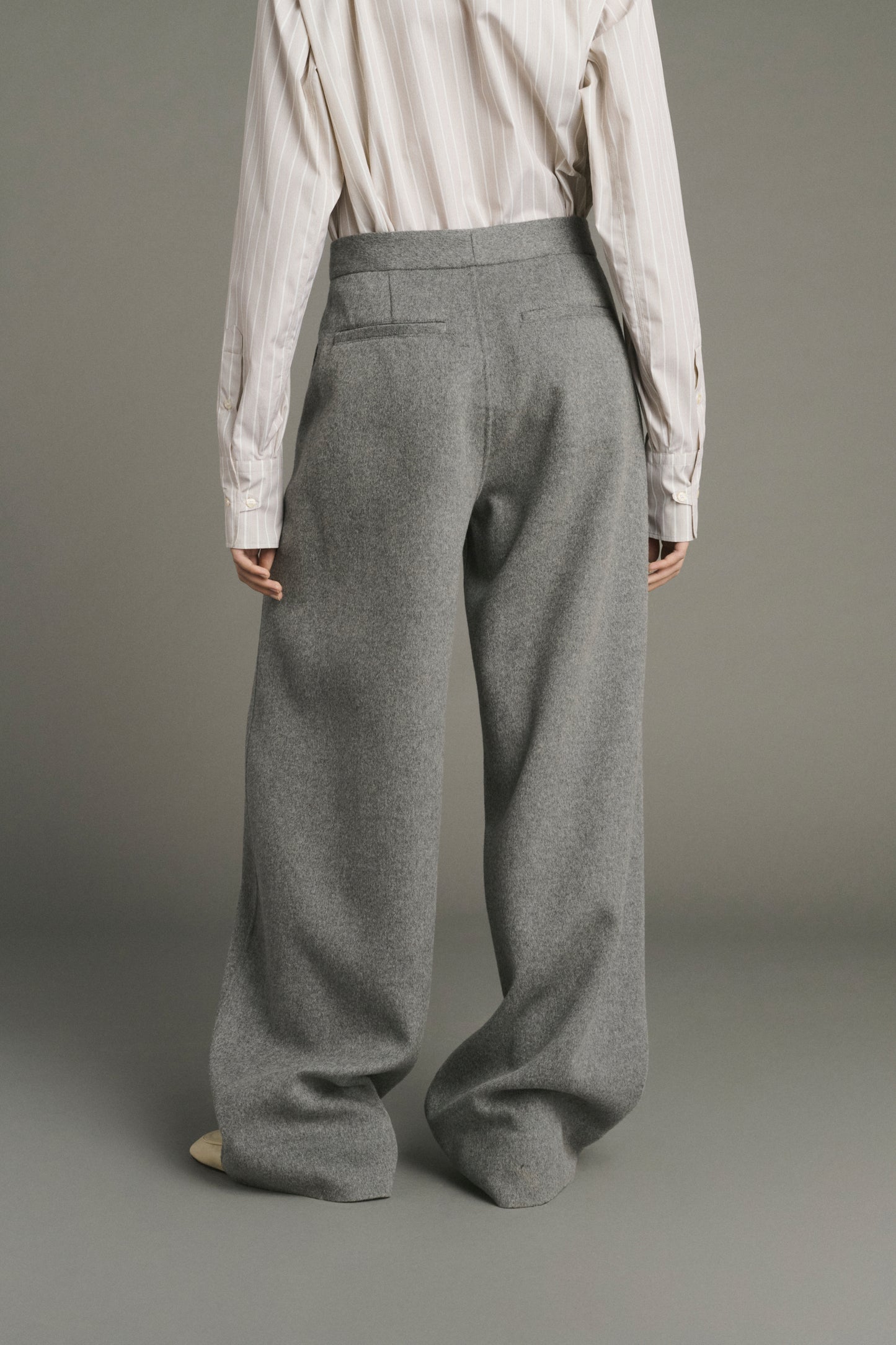 Hose Horatio – Hellgrau – Wolle – Damen