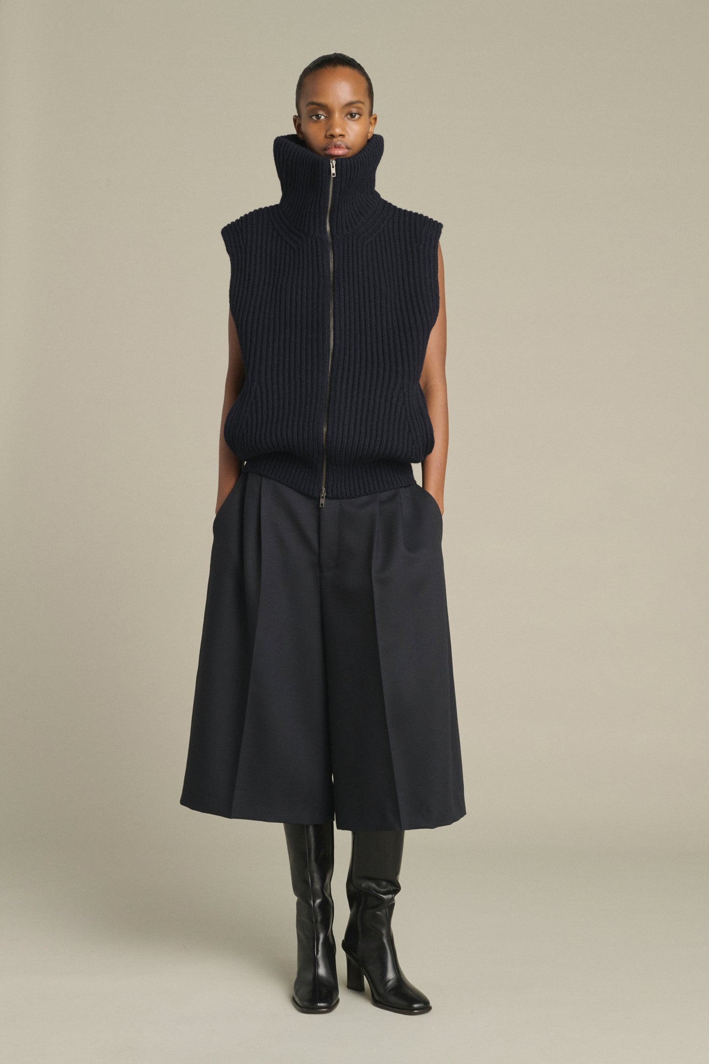 Bermuda Jude – Deep Navy – Wolle – Damen