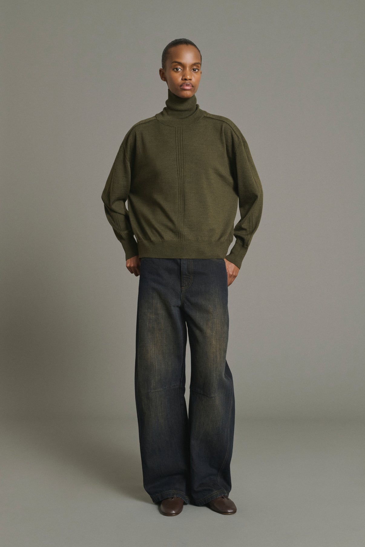Pullover Nord – Dunkelkhaki – Merinowolle – Damen vue 1