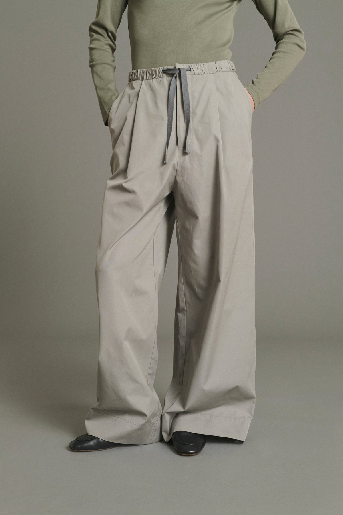 Hugues wide-leg trousers in grey poplin for women - Soeur