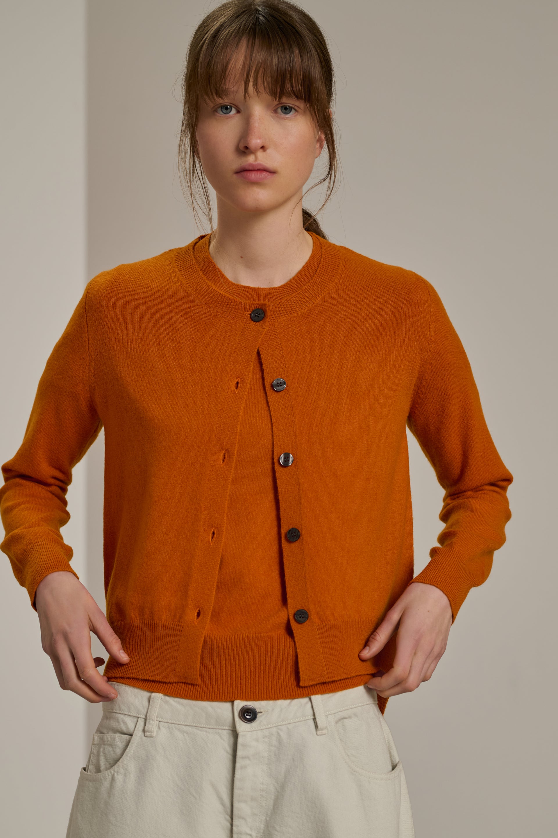 Winner Cardigan Orange Cashmere Woman Delivery to Switzerland