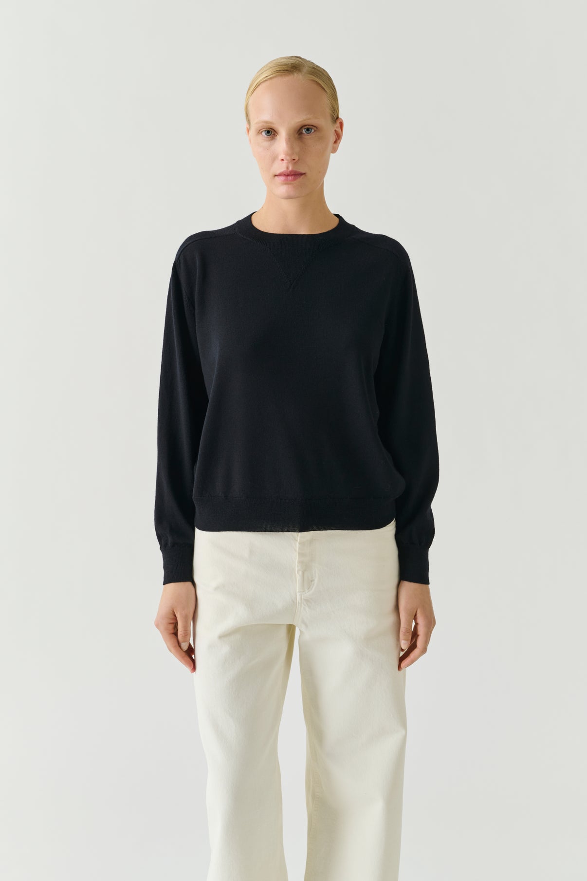 Pull Pio - Noir - Laine Mérinos - Femme vue 2