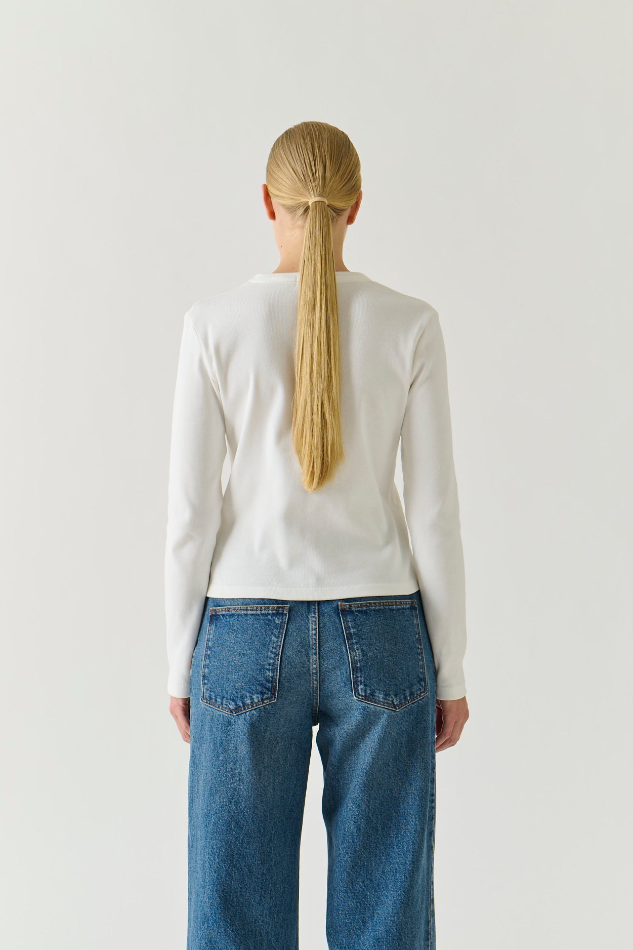 Flavie T-Shirt - White Organic Cotton Long Sleeves - Soeur