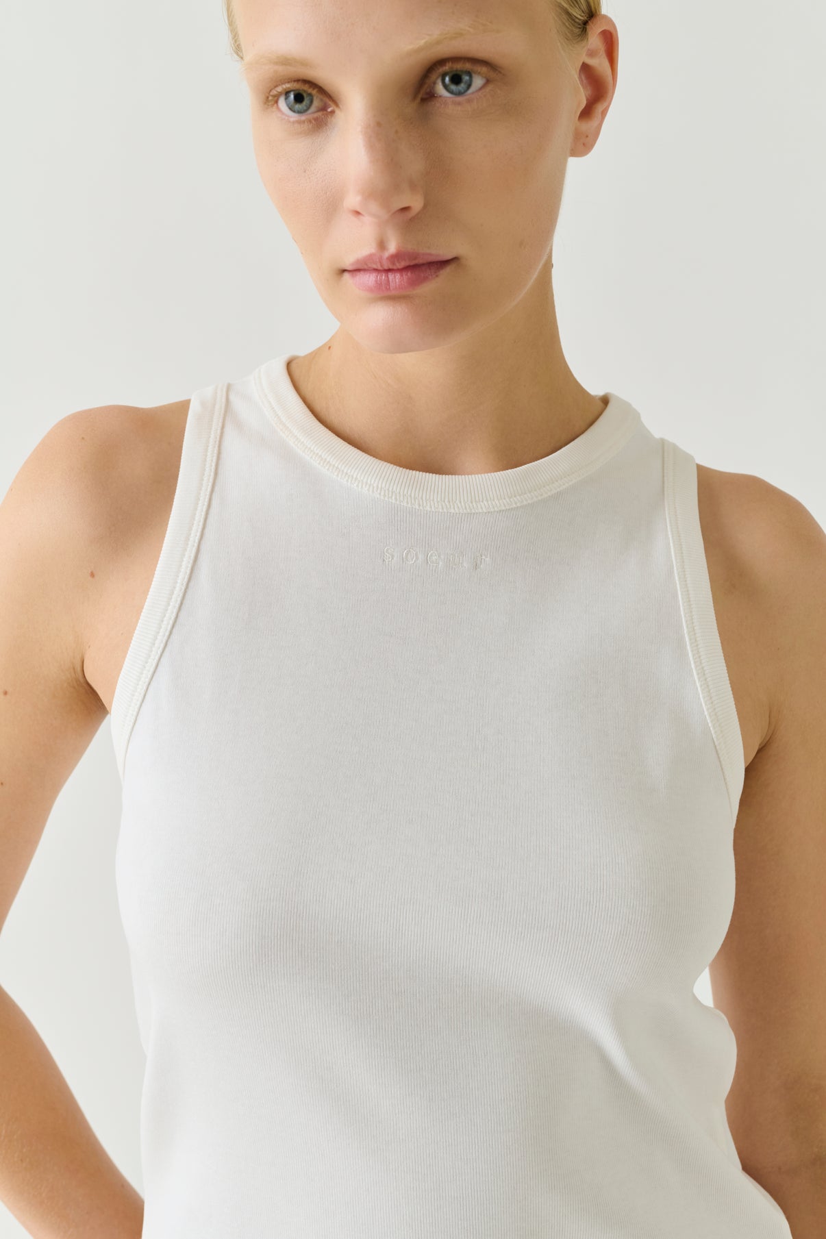Trägertop Dolly – Weiß Bio-Baumwolle Feinripp Damen – Soeur vue 4